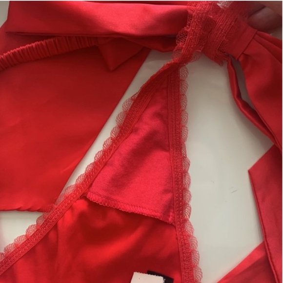 Victoria's secret holiday satin red bow thong panties size medium nwt - Picture 9 of 9